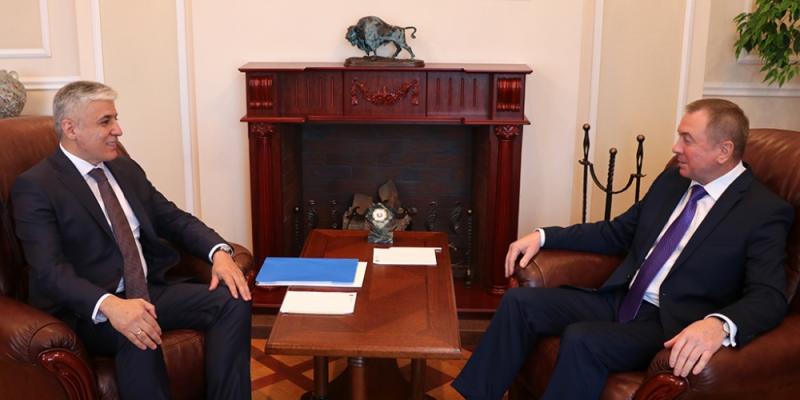 Глава МИД Беларуси принял копии верительных грамот у посла Азербайджана