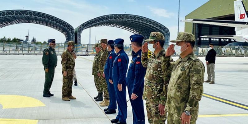 Руководство Министерства обороны отправилось в Турцию