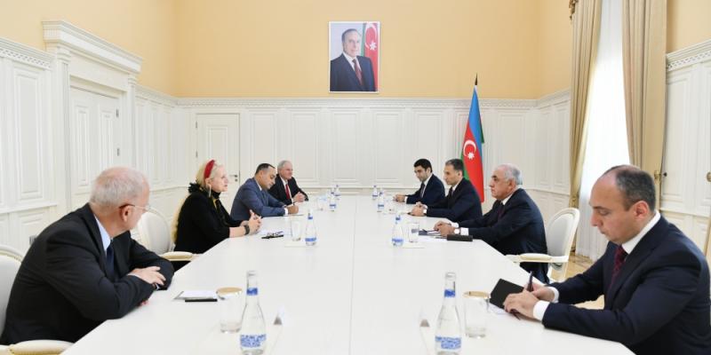 Премьер-министр Али Асадов встретился с президентом Международной астронавтической федерации
