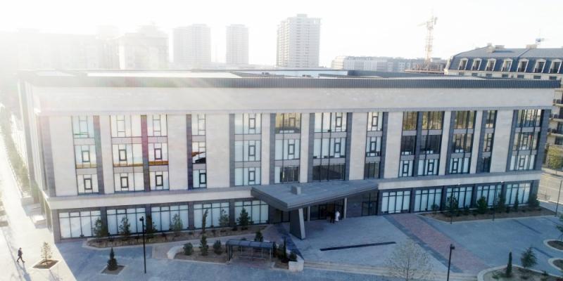 Prezident İlham Əliyev və birinci xanım Mehriban Əliyeva Bakı Avropa Liseyinin yeni binasının açılışında iştirak ediblər 
