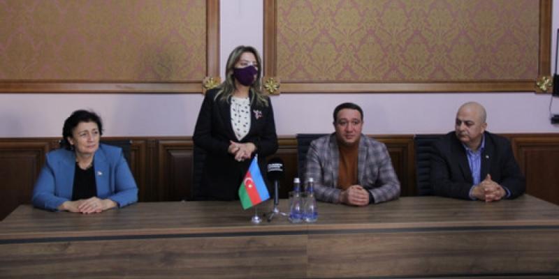 Союз азербайджанских женщин Европы наградил журналистов