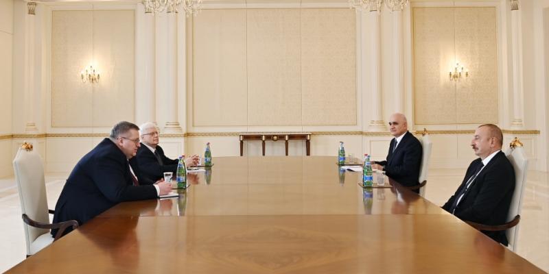 Президент Ильхам Алиев принял заместителя премьер-министра Российской Федерации