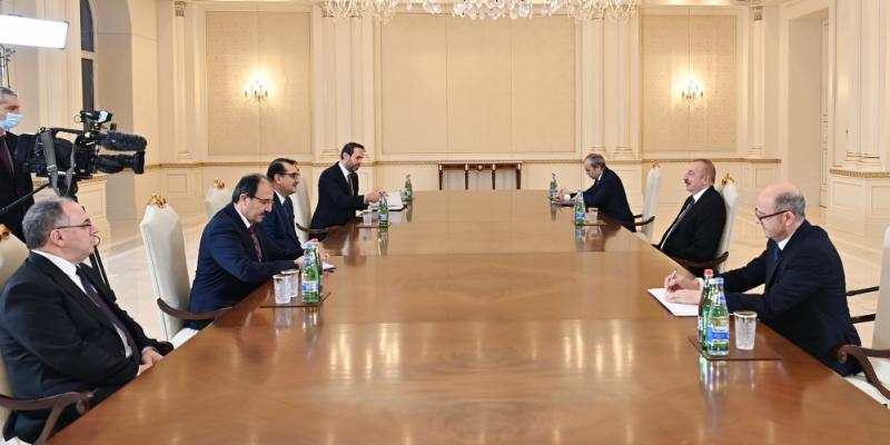 President Ilham Aliyev received Turkish minister of energy and natural resources