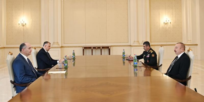 Президент Ильхам Алиев принял министра обороны Грузии