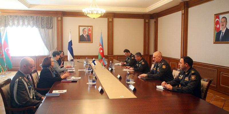 Azerbaijan’s Defense Minister meets with delegation of Finland’s Foreign Ministry
