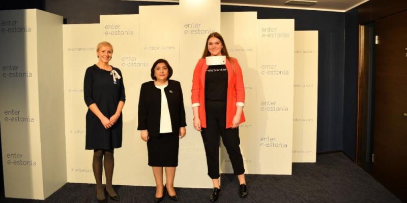 Азербайджанская парламентская делегация ознакомилась с деятельностью брифинг-центра Эстонии