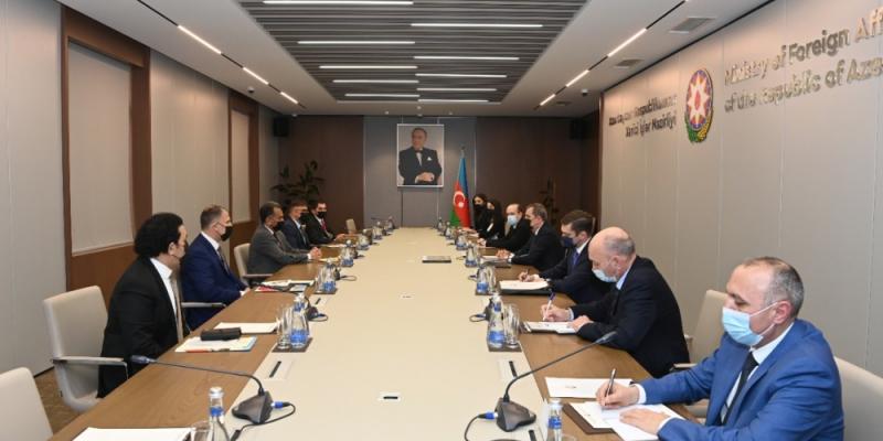 Azerbaijan, Iraq discuss prospects for further development of relations