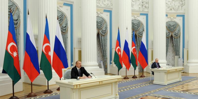 Prezident İlham Əliyev və Prezident Vladimir Putin mətbuata bəyanatlarla çıxış ediblər 