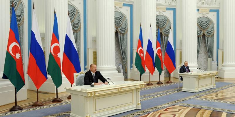 Президент Ильхам Алиев и Президент Владимир Путин выступили с заявлениями для печати