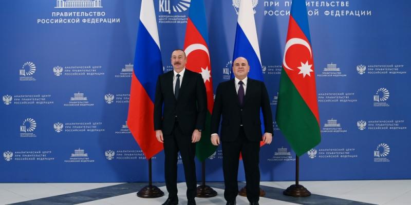 Президент Ильхам Алиев ознакомился с Координационным центром Правительства России