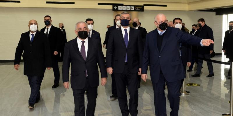 Началась поездка на освобожденные от оккупации территории делегации  во главе с премьер-министром Али Асадовым и руководителем Администрации Президента