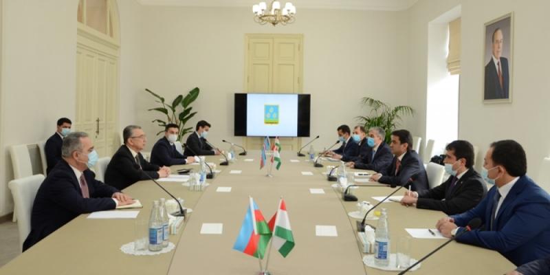 Подписан Меморандум о побратимстве между городами Баку и Душанбе