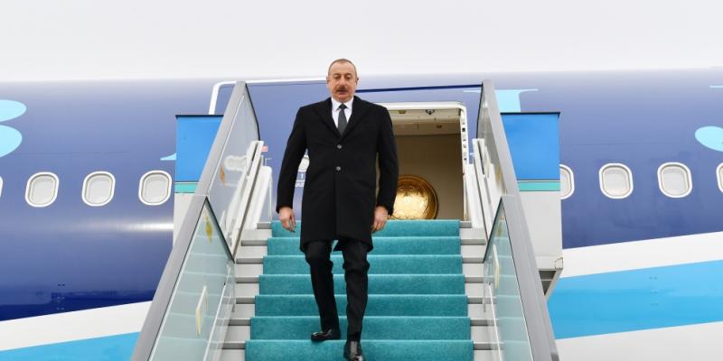 Президент Ильхам Алиев прибыл с рабочим визитом в Турцию