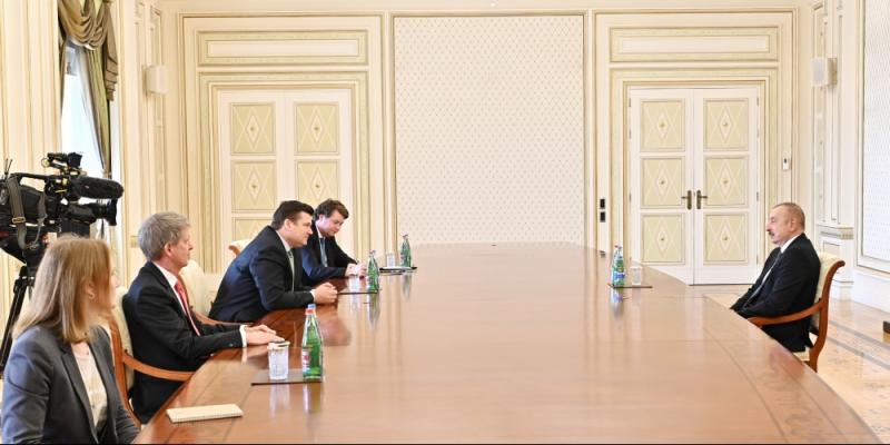 President Ilham Aliyev received Minister for Armed Forces of UK