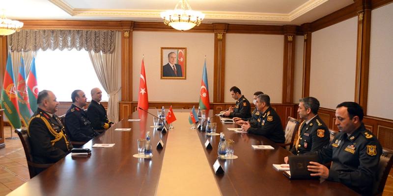 Azerbaijani Defense Minister meets with delegation of General Staff of Republic of Turkiye