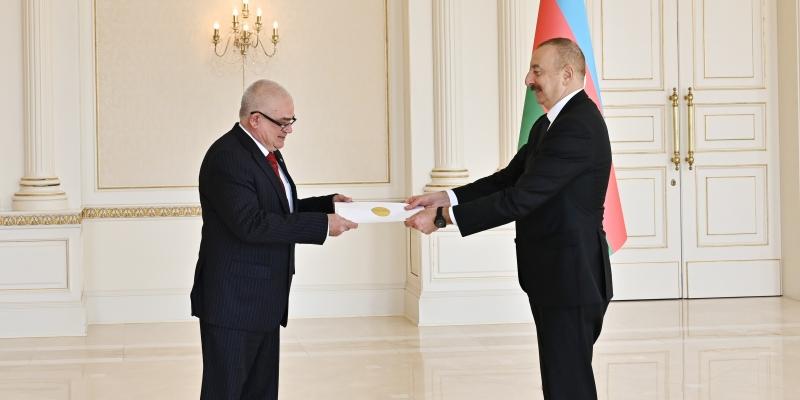 President Ilham Aliyev received credentials of incoming ambassador of Cuba