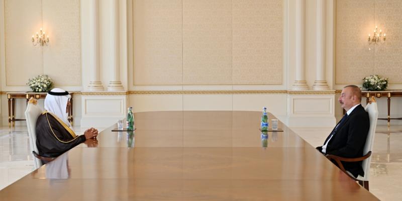 Президент Ильхам Алиев принял председателя Правления Центра исламских исследований имени Короля Фейсала Саудовской Аравии