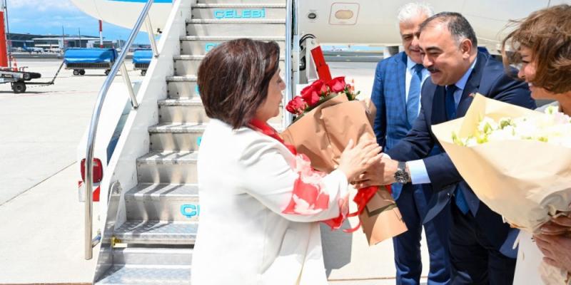 Speaker of Milli Majlis pays working visit to Istanbul