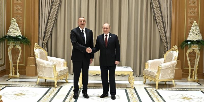 Президент Азербайджана Ильхам Алиев встретился в Ашхабаде с Президентом России Владимиром Путиным