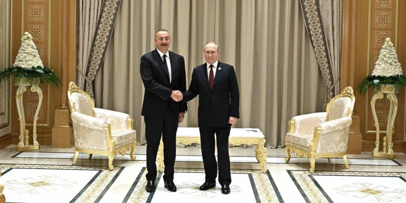 President Ilham Aliyev met with President of Russia Vladimir Putin in Ashgabat
