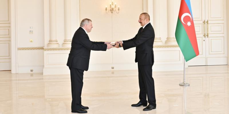 President Ilham Aliyev accepted credentials of incoming ambassador of Slovakia