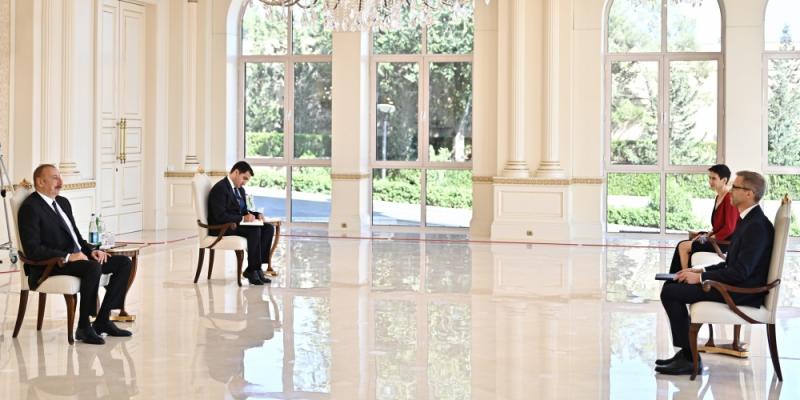 Президент Ильхам Алиев принял верительные грамоты новоназначенного посла Швеции в Азербайджане