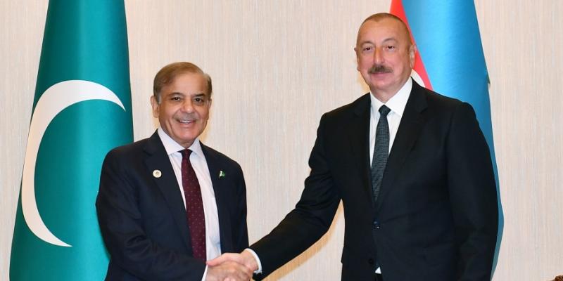 President Ilham Aliyev met with Prime Minister of Pakistan Shehbaz Sharif in Samarkand