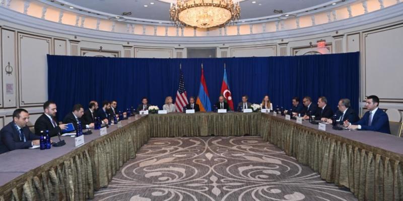 По инициативе государственного секретаря США состоялась встреча министров иностранных дел Азербайджана и Армении