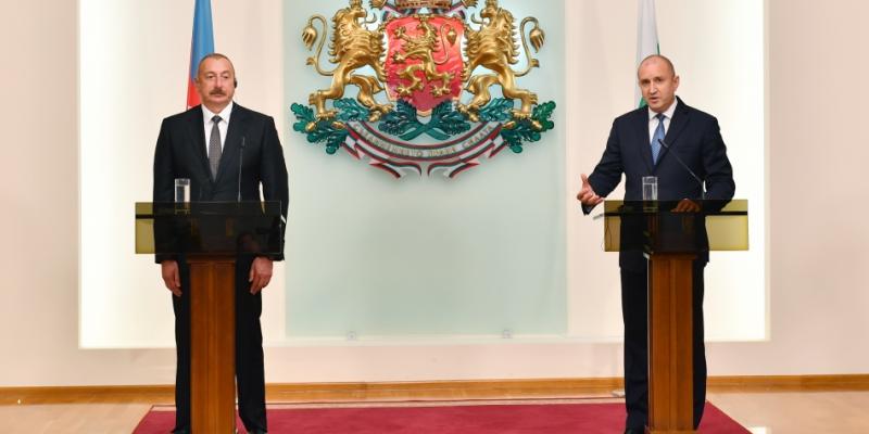 Президенты Азербайджана и Болгарии выступили с заявлениями для печати