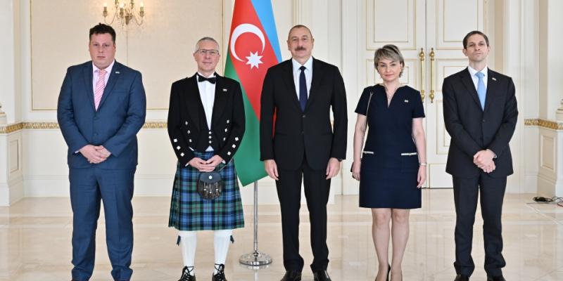 President Ilham Aliyev received credentials of incoming ambassador of UK