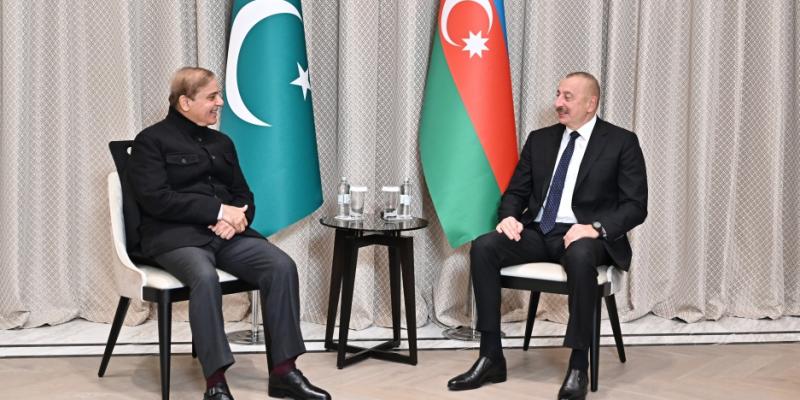 В Астане состоялась встреча Президента Азербайджана Ильхама Алиева с премьер-министром Пакистана