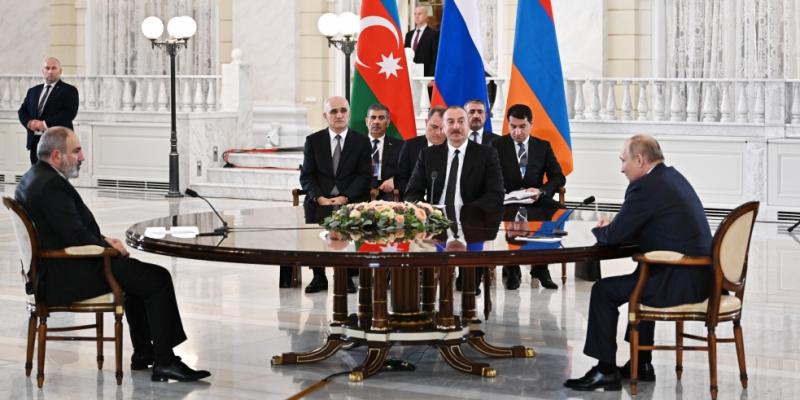 President of Azerbaijan met with President of Russia and Prime Minister of Armenia in Sochi
