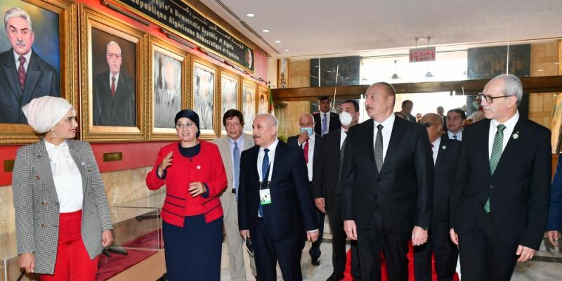 President Ilham Aliyev visited Martyrs Memorial and National Museum of Moudjahid in capital city Algiers