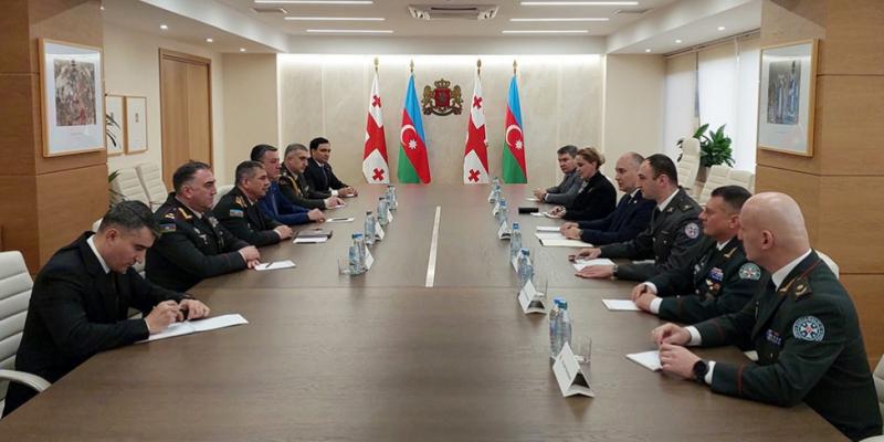 Azerbaijani, Georgian defense ministers discuss regional security and development of military cooperation
