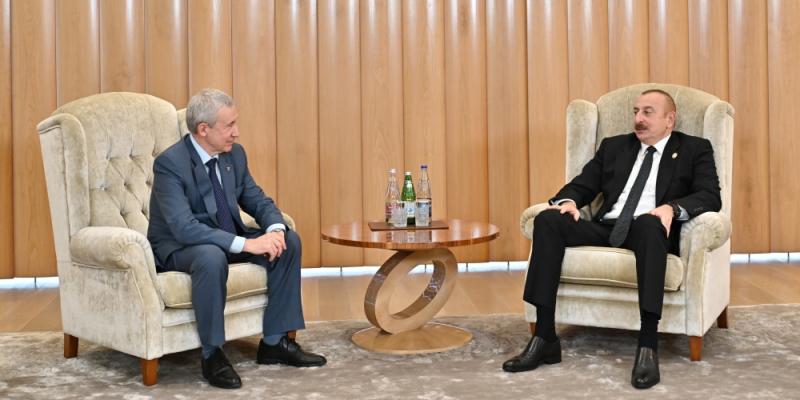 Prezident İlham Əliyev Rusiyanın “Yedinaya Rossiya” Partiyasının Ali Şurası Bürosunun üzvünü qəbul edib