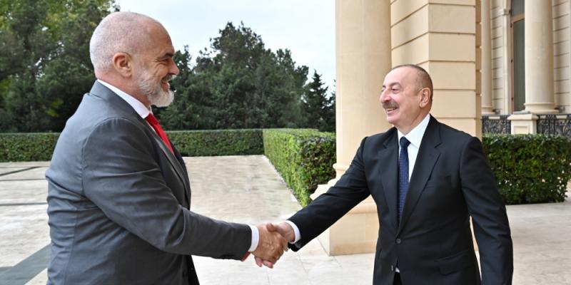 Состоялась встреча Президента Ильхама Алиева с премьер-министром Албании Эди Рамой один на один
