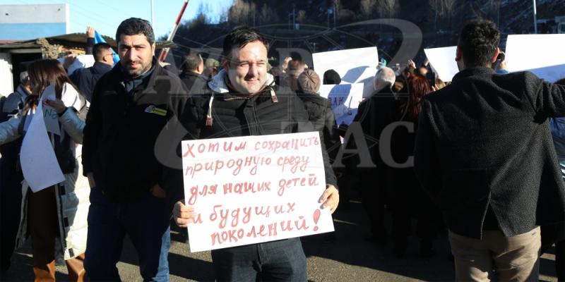 Азербайджанские экологи выражают протест на дороге Лачин-Шуша