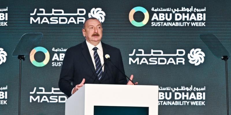 Президент: Сегодня Азербайджан не только полностью удовлетворяет свои потребности в энергии, но и экспортирует сырую нефть, природный газ и электроэнергию