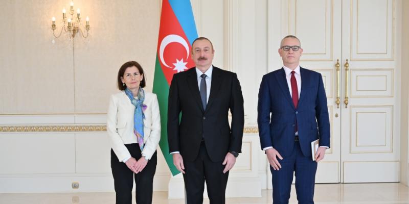 President Ilham Aliyev received credentials of incoming ambassador of France