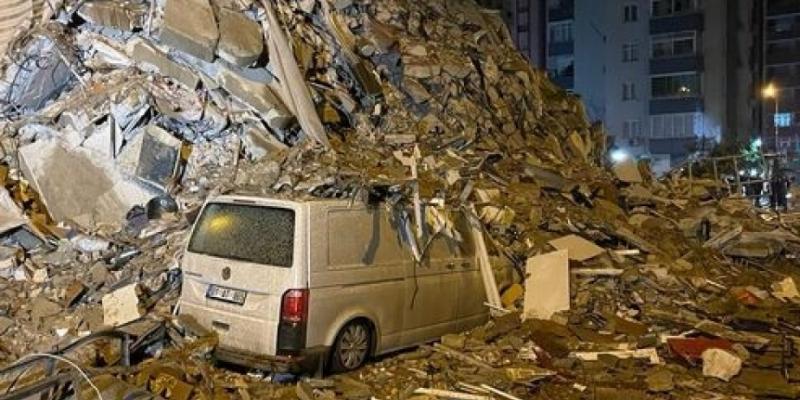 Сильное землетрясение в Турции: число погибших достигло 76, более 440 человек пострадали