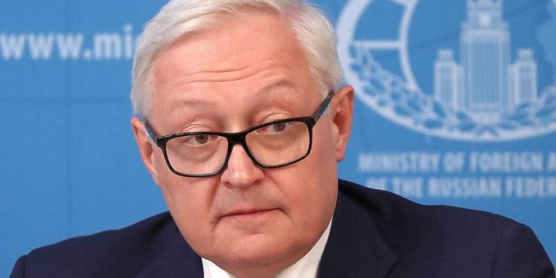 МИД РФ: Вопрос трехсторонней встречи министров иностранных дел Азербайджана, Армении и России прорабатывается