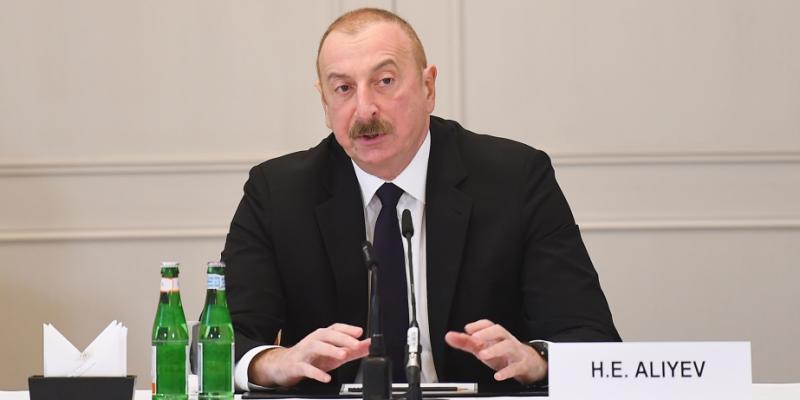 Президент Ильхам Алиев: Передача электроэнергии является одним из важнейших вопросов
