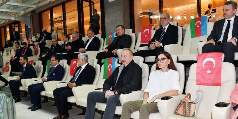 На Бакинском олимпийском стадионе состоялся благотворительный матч между командами «Карабах» и «Галатасарай»