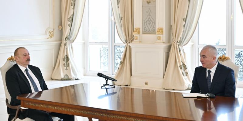 Президент Ильхам Алиев принял Масима Мамедова в связи с назначением его специальным представителем Президента в Лачинском районе