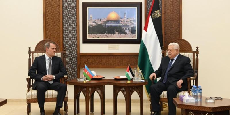 Джейхун Байрамов встретился с Президентом Палестины