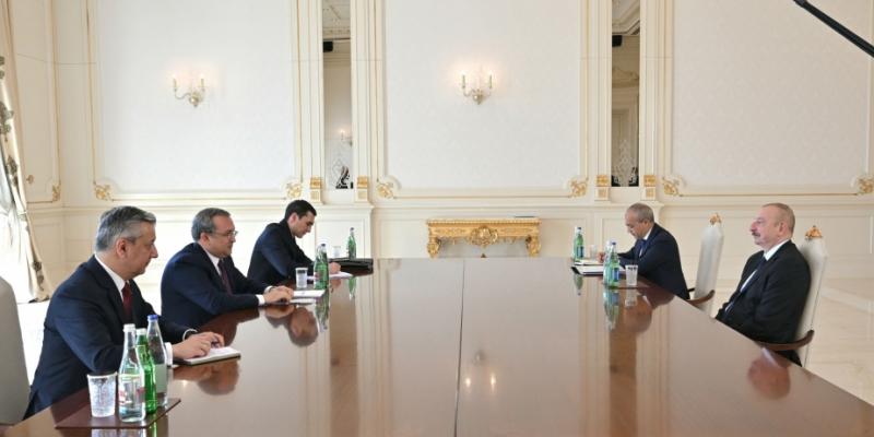 Президент Ильхам Алиев принял председателя правления Акционерного общества Узбекистана «Узавтосаноат»