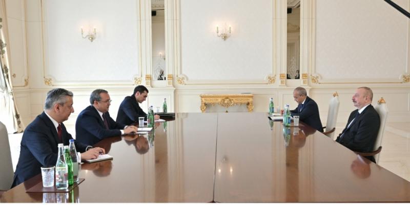 President Ilham Aliyev received Chairman of Board of “Uzavtosanoat” JSC of Uzbekistan