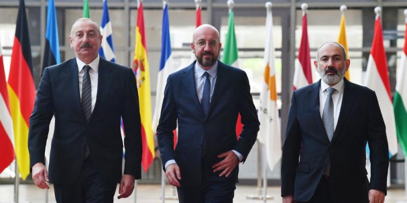 В Брюсселе состоялась встреча Президента Азербайджана Ильхама Алиева с президентом Совета Европейского Союза и премьер-министром Армении 