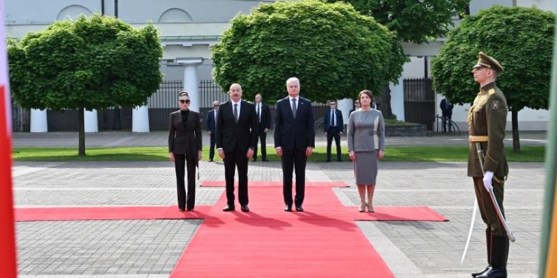 Official welcome ceremony was held for President Ilham Aliyev in Vilnius