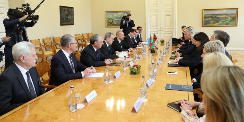 Presidents of Azerbaijan and Lithuania held expanded meeting